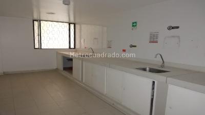 Casa de 5 alcobas en venta en Lago Gaitan, Bogotá, 460 m² · foto 8 de 12