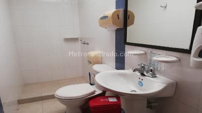 Casa de 5 alcobas en venta en Lago Gaitan, Bogotá, 460 m² · foto 11 de 12