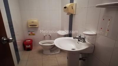 Casa de 5 alcobas en venta en Lago Gaitan, Bogotá, 460 m² · foto 12 de 12