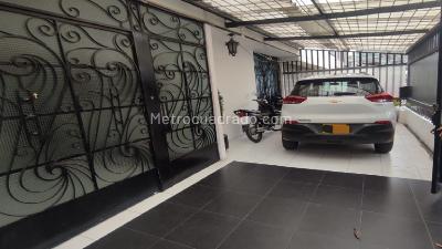 Casa de 5 alcobas en venta en Nicolas De Federman, Bogotá, 350 m² · foto 17 de 19