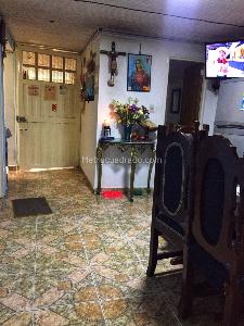 Casa de 5 alcobas en venta en El Carmen, Bogotá, 240 m² · foto 8 de 20