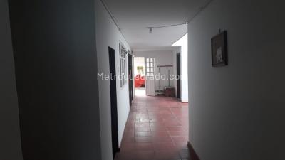 Casa de 5 alcobas en venta en Carvajal, Bogotá, 350 m² · foto 3 de 11