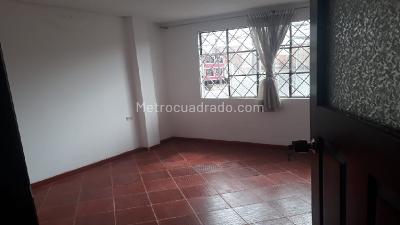 Casa de 5 alcobas en venta en Carvajal, Bogotá, 350 m² · foto 6 de 11