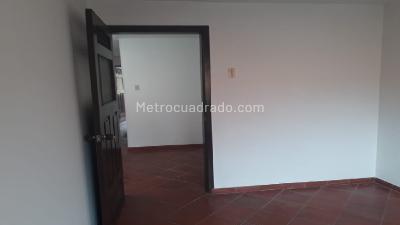 Casa de 5 alcobas en venta en Carvajal, Bogotá, 350 m² · foto 7 de 11