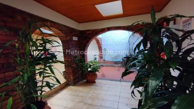 Casa en venta en Alhambra, Bogotá · foto 3 de 19