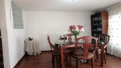 Casa de 5 alcobas en venta en Villa Luz, Bogotá, 336 m² · foto 6 de 20