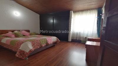 Casa de 5 alcobas en venta en Villa Luz, Bogotá, 336 m² · foto 11 de 20