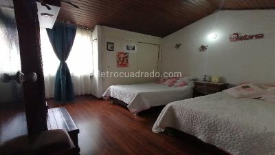 Casa de 5 alcobas en venta en Villa Luz, Bogotá, 336 m² · foto 14 de 20