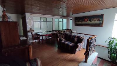 Casa en venta en San Felipe, Bogotá · foto 3 de 12