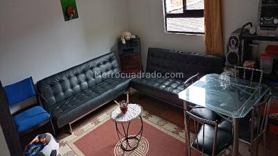 Casa de 5 alcobas en venta en San Fernando Occidental, Bogotá, 345 m² · foto 2 de 11