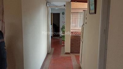 Casa de 5 alcobas en venta en San Fernando Occidental, Bogotá, 345 m² · foto 7 de 11