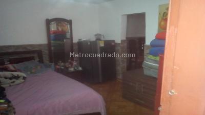 Casa de 5 alcobas en venta en El Carmen, Bogotá, 250 m² · foto 17 de 20