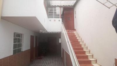 Casa de 5 alcobas en venta en El Carmen, Bogotá, 250 m² · foto 18 de 20