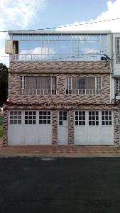 Casa de 5 alcobas en venta en Villa Claudia, Bogotá, 350 m² · foto 19 de 20
