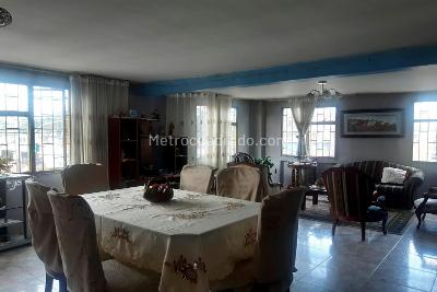 Casa de 5 alcobas en venta en Bonanza, Bogotá, 499 m² · foto 6 de 10