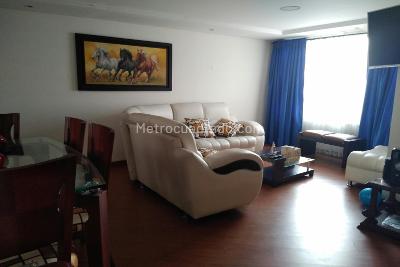 Casa de 5 alcobas en venta en Carabelas, Bogotá, 420 m² · foto 3 de 10