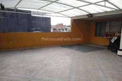 Casa de 5 alcobas en venta en Carabelas, Bogotá, 420 m² · foto 7 de 10