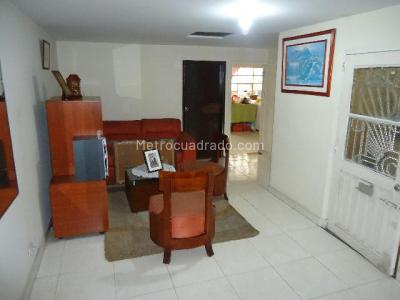 Casa de 5 alcobas en venta en San Marcos, Bogotá, 140 m² · foto 2 de 8