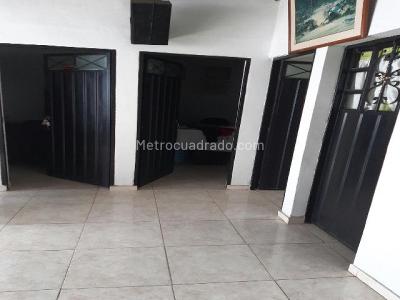 Casa de 5 alcobas en venta en San Pablo Bosa, Bogotá, 398 m² · foto 4 de 6