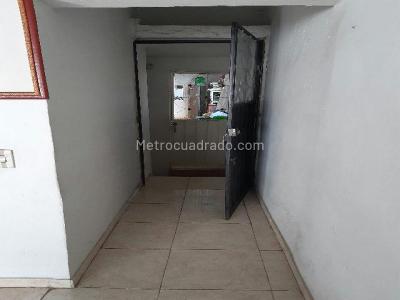 Casa de 5 alcobas en venta en San Pablo Bosa, Bogotá, 398 m² · foto 5 de 6