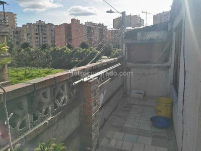 Casa en venta en San Jose De Spring, Bogotá · foto 5 de 10