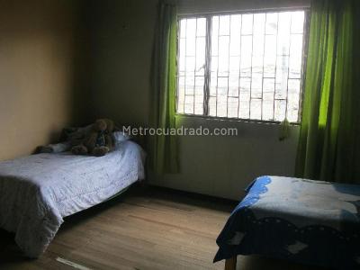 Casa de 5 alcobas en venta en Jorge Eliecer Gaitan, Bogotá, 273 m² · foto 11 de 12