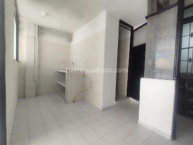 Casa de 5 alcobas en venta en Villa Hermosa, Bogotá, 384 m² · foto 7 de 16