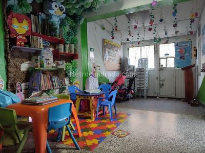 Casa de 5 alcobas en venta en Villa Claudia, Bogotá, 213 m² · foto 4 de 20