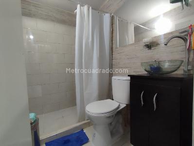 Casa de 5 alcobas en venta en Villa Claudia, Bogotá, 213 m² · foto 6 de 20