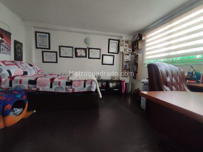Casa de 5 alcobas en venta en Villa Claudia, Bogotá, 213 m² · foto 11 de 20
