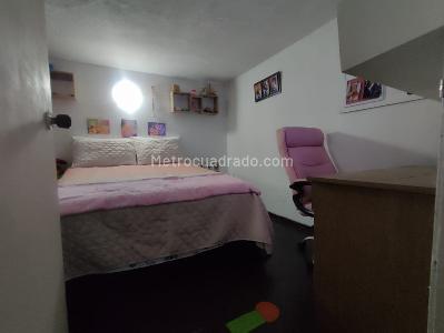 Casa de 5 alcobas en venta en Villa Claudia, Bogotá, 213 m² · foto 13 de 20
