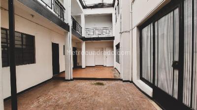 Casa de 5 alcobas en venta en Quinta Camacho, Bogotá, 734 m² · foto 5 de 20