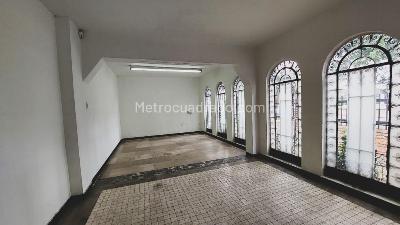 Casa de 5 alcobas en venta en Quinta Camacho, Bogotá, 734 m² · foto 10 de 20