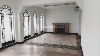 Casa de 5 alcobas en venta en Quinta Camacho, Bogotá, 734 m² · foto 11 de 20