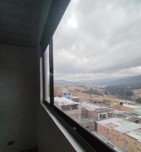 Casa de 5 alcobas en venta en Usminia, Bogotá, 288 m² · foto 16 de 20