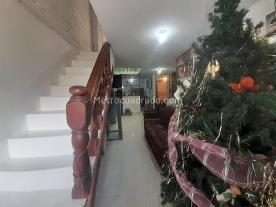 Casa de 5 alcobas en venta en El Portal, Bogotá, 142 m² · foto 2 de 17