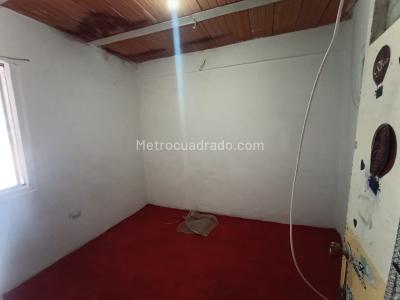 Casa de 5 alcobas en venta en El Tesoro, Bogotá, 72 m² · foto 2 de 20