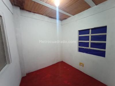 Casa de 5 alcobas en venta en El Tesoro, Bogotá, 72 m² · foto 11 de 20