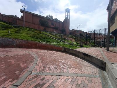 Casa de 5 alcobas en venta en El Tesoro, Bogotá, 72 m² · foto 18 de 20