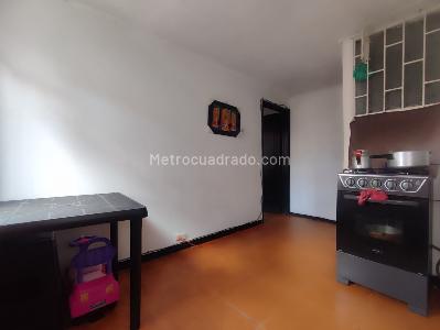 Casa en venta en Villa Hermosa, Bogotá · foto 3 de 10