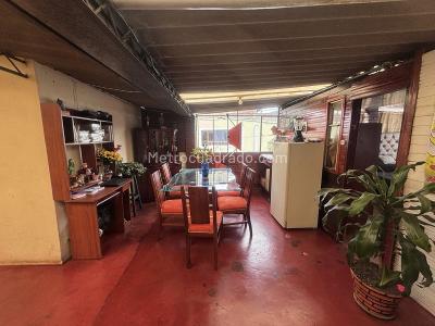 Casa de 5 alcobas en venta en Quiroga, Bogotá, 400 m² · foto 12 de 17