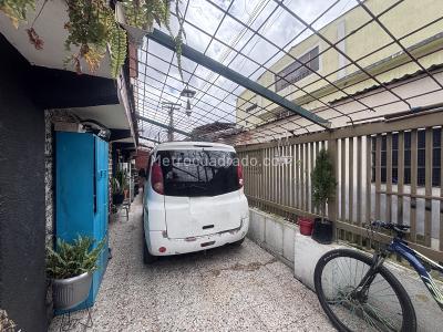 Casa de 5 alcobas en venta en Quiroga, Bogotá, 400 m² · foto 3 de 17