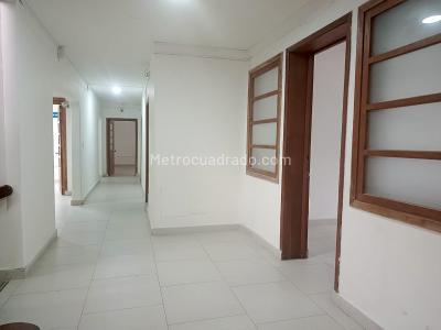 Casa de 5 alcobas en venta en Teusaquillo, Bogotá, 427 m² · foto 9 de 20