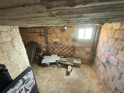 Casa de 5 alcobas en venta en El Recodo Republica De Canada, Bogotá, 241 m² · foto 10 de 20