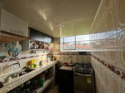 Casa de 5 alcobas en venta en El Recodo Republica De Canada, Bogotá, 241 m² · foto 18 de 20