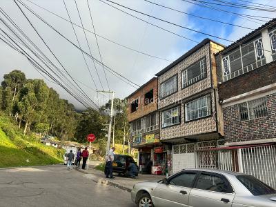 Casa de 5 alcobas en venta en El Recodo Republica De Canada, Bogotá, 241 m² · foto 5 de 20