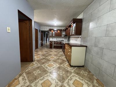 Casa de 5 alcobas en venta en Quiroga Sur, Bogotá, 200 m² · foto 15 de 19