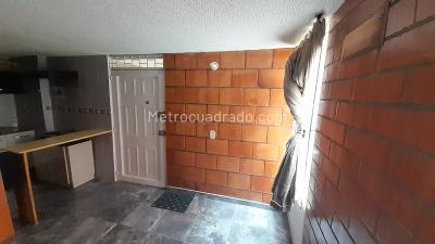 Apartamento de 2 alcobas en venta en Hogares, Soacha, 33 m² · foto 3 de 9