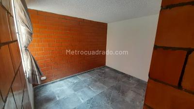 Apartamento de 2 alcobas en venta en Hogares, Soacha, 33 m² · foto 7 de 9