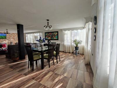 Casa de 5 alcobas en venta en 20 De Julio, Bogotá, 277 m² · foto 3 de 20